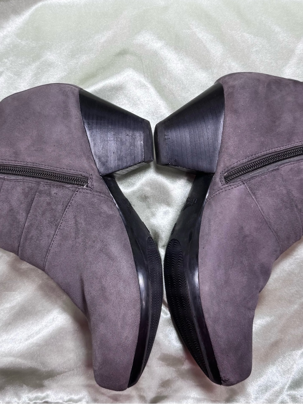 Dansko Baker Grey Women's Suede Ankle Boot with Buttons, 2 inch heel, size 38 - Picture 7 of 12